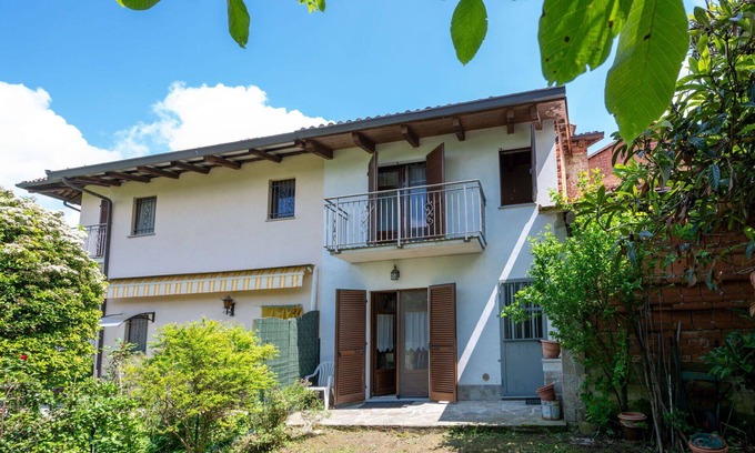 Montaldo Roero House | Beautiful villa for 8 guests with TV, balcony and pets allowed