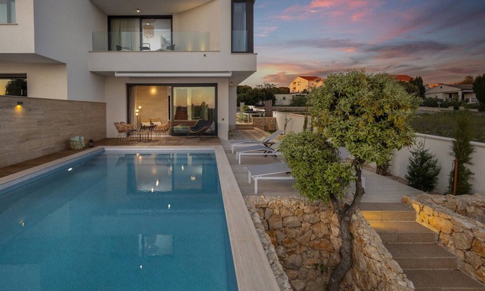 Kolan Villa | Beautiful Villa Oliva Mandre