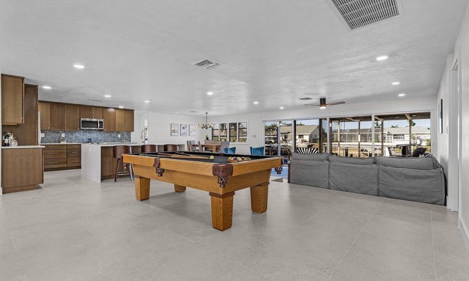 Lochmoor Waterway Estates House | Beautiful Waterfront 3/2 Home in North Fort Myers! Sleeps 8!