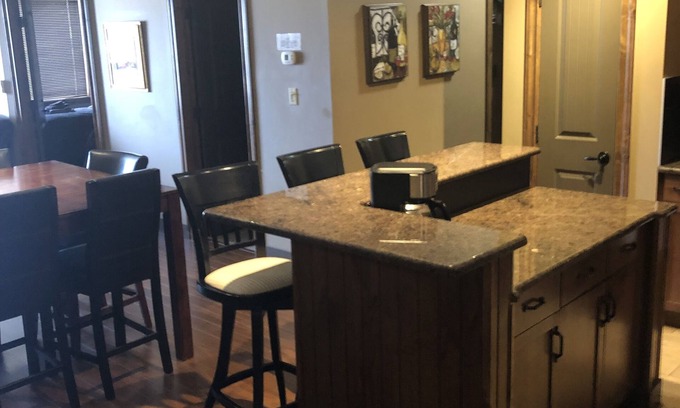 East Kootenay Condo | Beautifully appointed 4 bedroom condo in Radium, BC