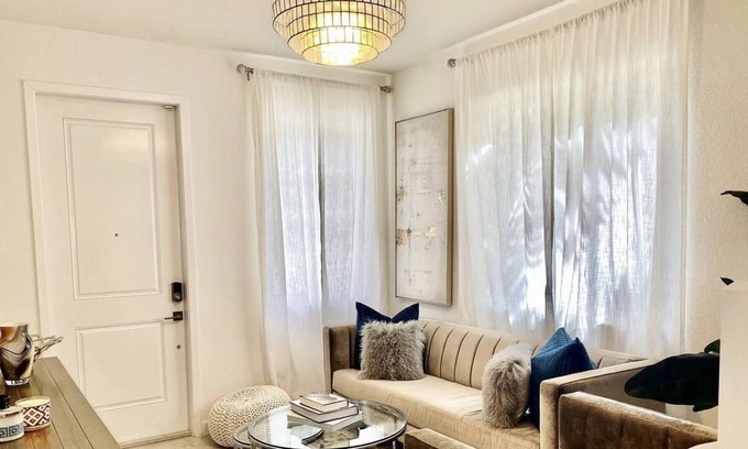 Miami Gardens Boat Rental | Beautifully Furnished Townhome