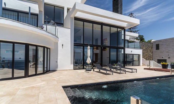 Salobrena Villa | Beautifully located luxury private villa with heated pool and jacuzzi