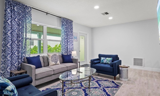 Fort Pierce Villa | Beautifully Renovated Villa Across the Street from the Ocean