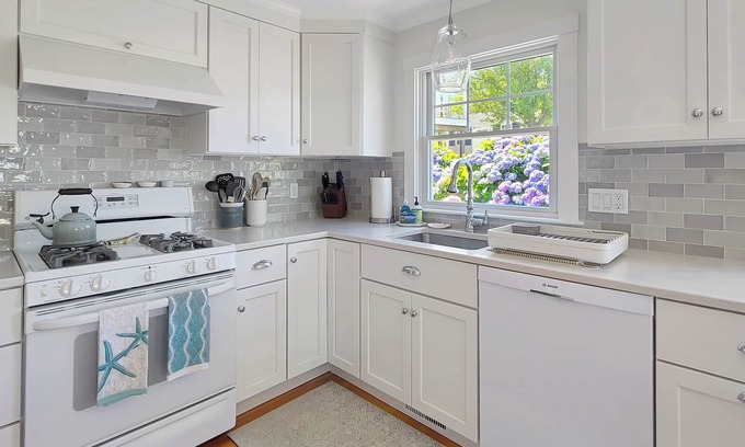 North Truro House | Beautifully Renovated 4BD-A/C, Water Views, Patio & Deck, Walk to Cold Storage Beach