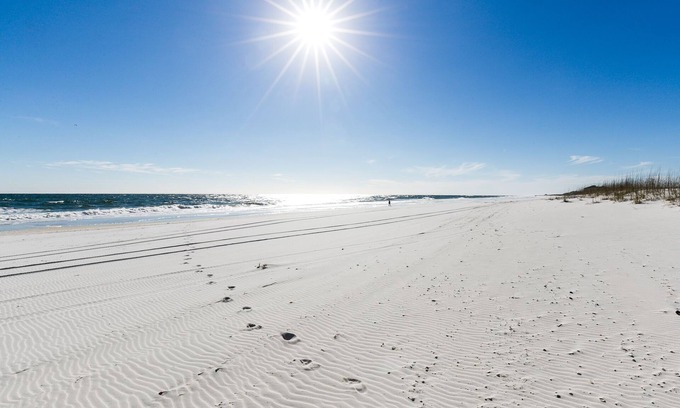 Pensacola Beach Condo | Beautifully updated 2 BR w extra bunk room, family friendly, ocean front condo