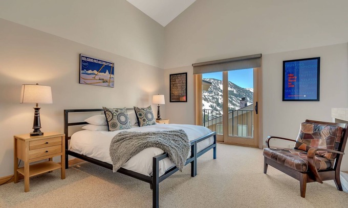 Salt Lake Mountain Resorts Condo | Beautifully Updated Condominium with Fireplace and Private Indoor Hot Tub
