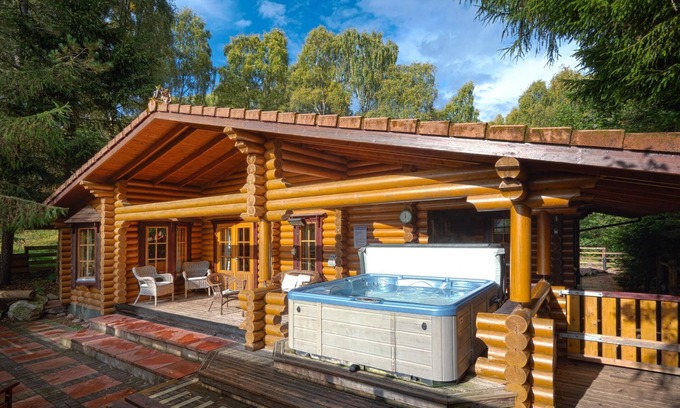 Aviemore Cottage | Beaver Creek Lodge - a lodge that sleeps 8 guests in 3 bedrooms
