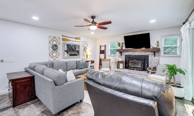 Garfield House | Beaver Lake Getaway w/2 Decks, Grill, & Views!