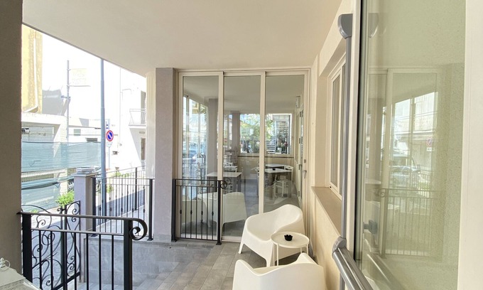 Rivazzurra House | bed and book