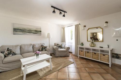 Petritoli House | Bed and breakfast Biancalana