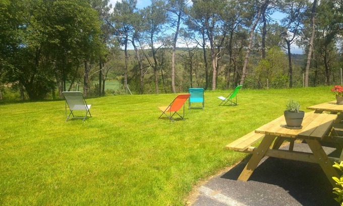 Plomodiern Bed & Breakfast | Bed and breakfast in absolute calm, facing the Menez Hom and 10 minutes from the beach
