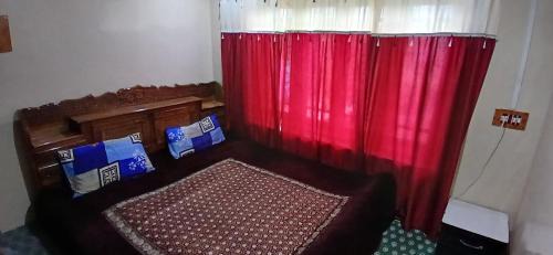 Dal Lake Bed & Breakfast | Bed And Breakfast Srinagar Lake