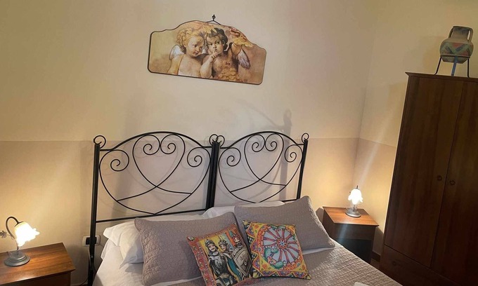 Calatabiano Apartment | Bed and relax Il Maniero-Donna Italia Room
