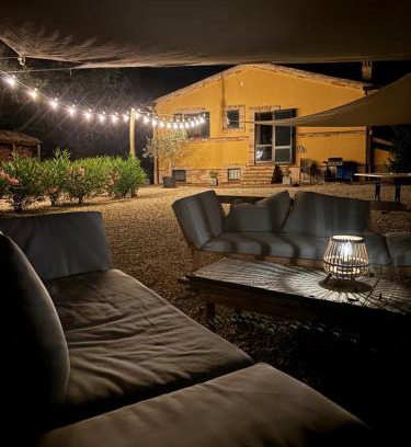 Ripatransone Apartment | Bed en bubbels bennie en liisa