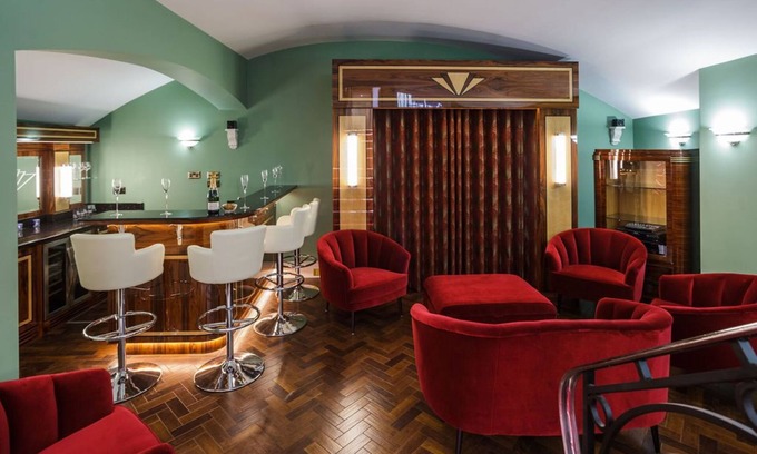 Kemptown Apartment | Bedford House Apartment: Sea-facing former celebrity home