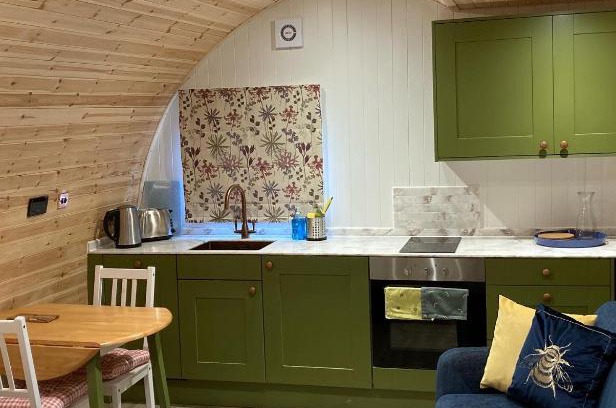 Hawick Ski Chalet | Bedrule Old Manse Glamping