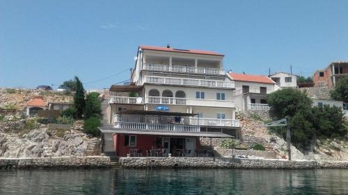 Baric Draga Apartment | Bei Marko