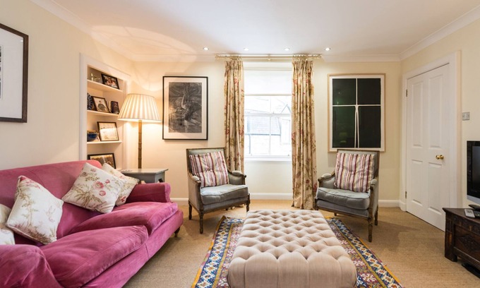 West End Cottage | Belford Mews Apartment - sleeps 6 guests in 3 bedrooms