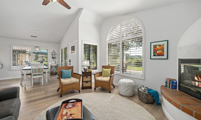 Fallbrook House | Bella Casita-A Quiet Gem Near Wine Country