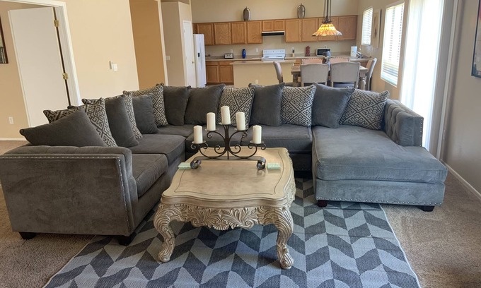 Rancho El Mirage House | Bella Oasis Family Retreat