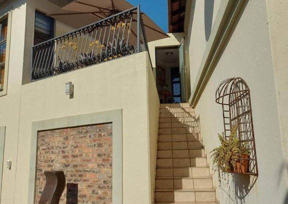 Pretoria Apartment | Bella's Place