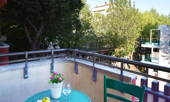 Igea Marina Apartment | Bellaria: House on the promenade, close to the sea and from the park.