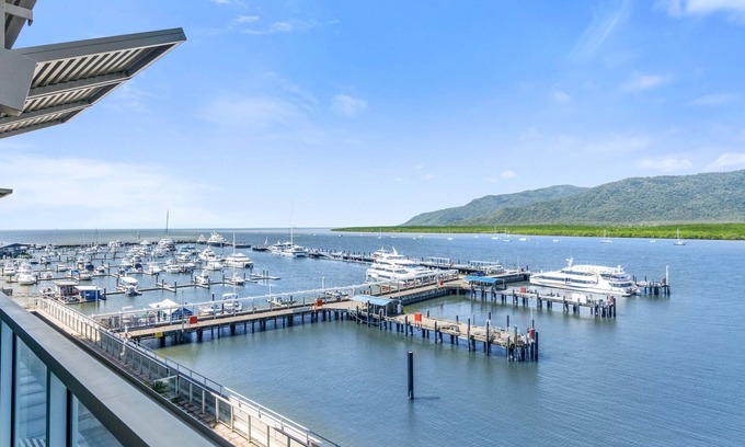 Cairns Central Business District Apartment | Belle Escapes 25 Harbour Lights with Magical Water Views