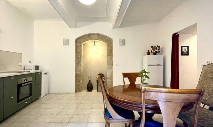 Serignan House | Belle maison Centre Sérignan chez Pauline & Mahdi
