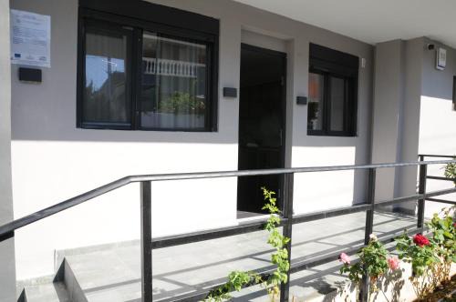 Isthmia Apartment | Bellelen Apartments - KUMQUAT