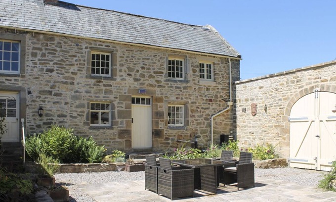 Hallington Villa | Belsay Annex Wing - Five Bedroom Villa, Sleeps 10