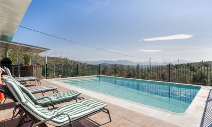 Archidona House | Belvilla by OYO Cortijo Rural Puerto Nuevo