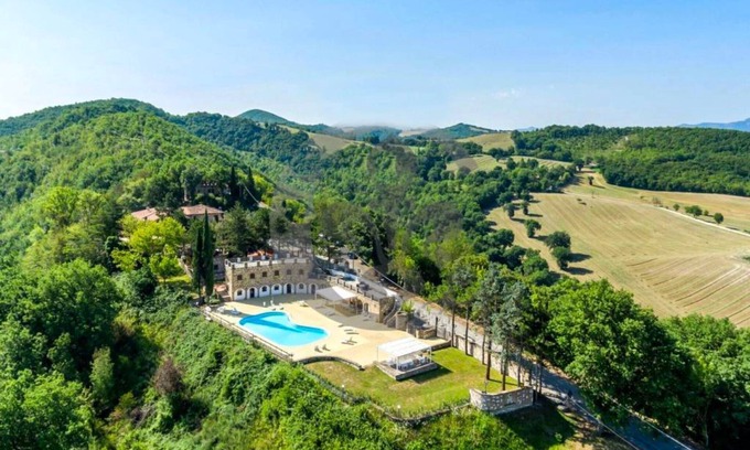 Fermignano Villa | Belvilla by OYO Villa Serra Alta 16