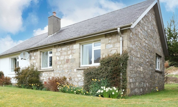 Aros Cottage | BEN GRIANAN, pet friendly, character holiday cottage in Aberfeldy