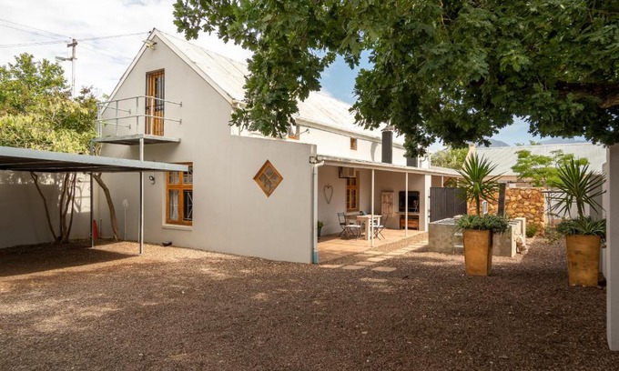 Tulbagh Apartment | Bergsicht Country Cottages - Town
