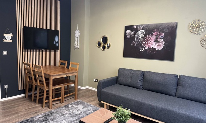 Neukoelln Condo | BERLIN PURE - holiday apartment for up to 12 people