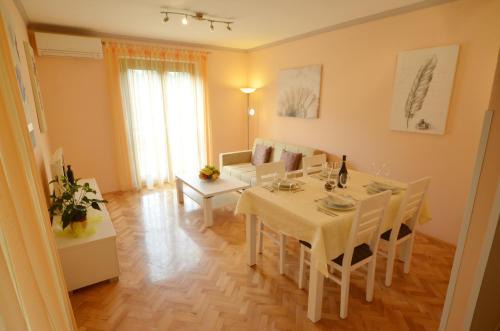 Borik Apartment | Bernardo Apartment