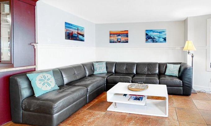 Oceanside Apartment | Berni's Ocean View Castle - Home Sweet Homestead