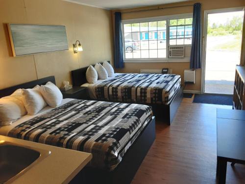 Truro Hotel | Berry's Motel