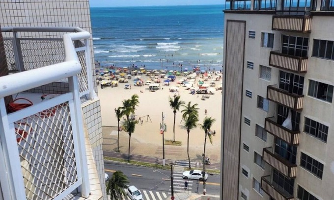 Praia Grande Apartment | Best 3 bedroom apt. in PRAIA GRANDE-SP, 11 people acomm. Internet, laundry.&+