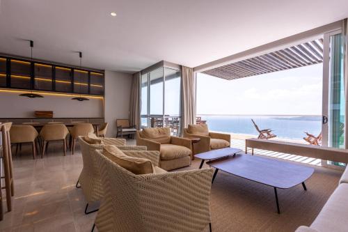 Porto Nao Apartment | Best Caribbean Sea Views 3BR Penthouse F1