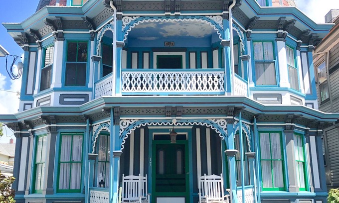 Cape May House | Best Location! Jackson St, 9 bedrooms 8 baths. Pool, 300ft Beach