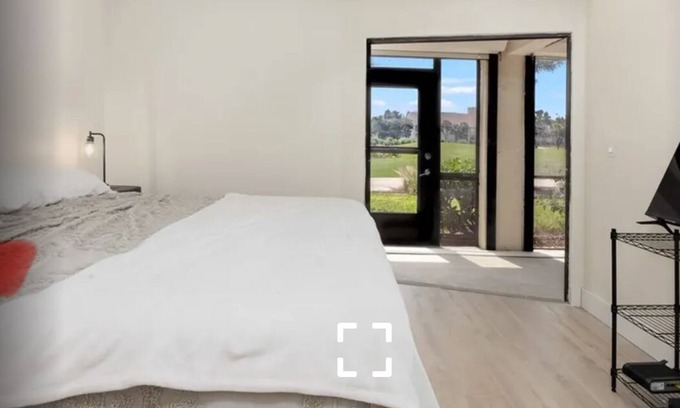 Iona Condo | BEST OF BOTH WORLDS 🏝️🏖️ between Fort Myers Beach and Sanibel Island!