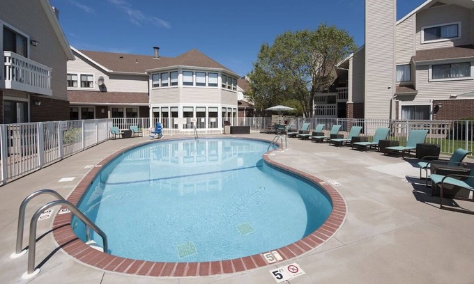 Eagan House | Best Place to Stay in Minnesota, Onsite Pool, Free Parking, Pets Allowed!