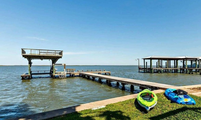 San Luis House | Best Sunset & Fishing Spot on the Bay!