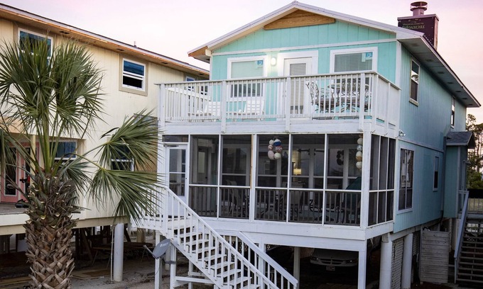 Cape San Blas House | Best value on the Cape! Located End of Boardwalk to Beach! Kayaks.