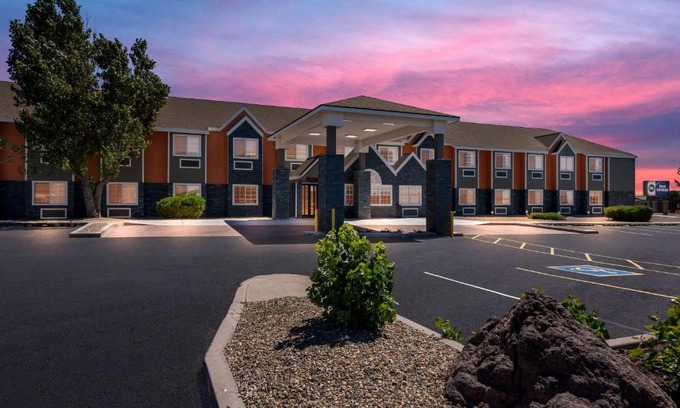 Flagstaff Hotel | Best Western Bellemont Shadow Mountain Inn