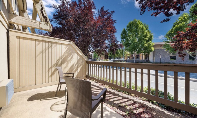 Danville Hotel | Best Western Danville Sycamore Inn