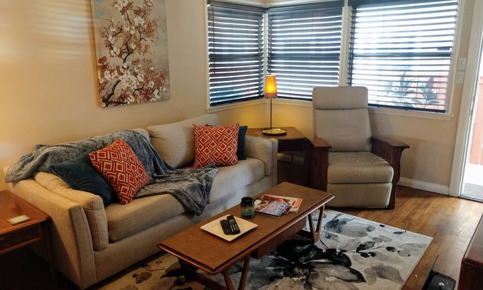 Huntington Beach House | BESTLocation! 2 Blocks to Beach with Special August month Rate!