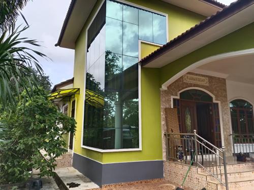 Kampung Gong Mak Som House | BESUT Homestay Hejau 5R3B