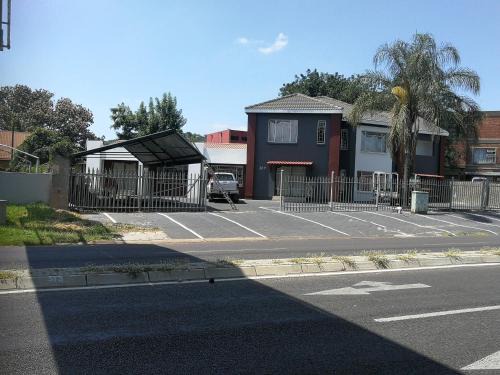 Rustenburg House | Better Life Guesthouse